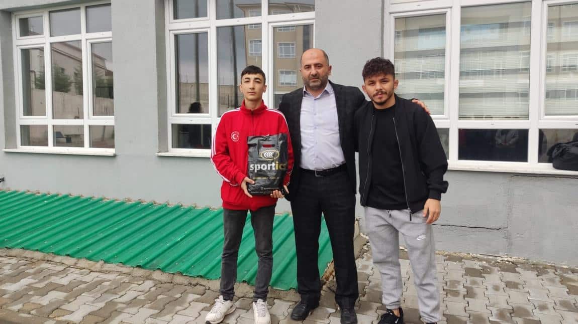 Öğrencimiz Güreşte Türkiye Şampiyonu Oldu